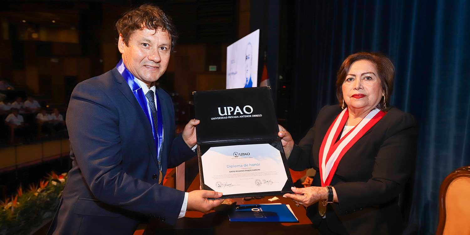 UPAO premia la investigación e innovación - Durante la ceremonia por el Día del Maestro Universitario, le confirió reconocimientos a su cuerpo académico.