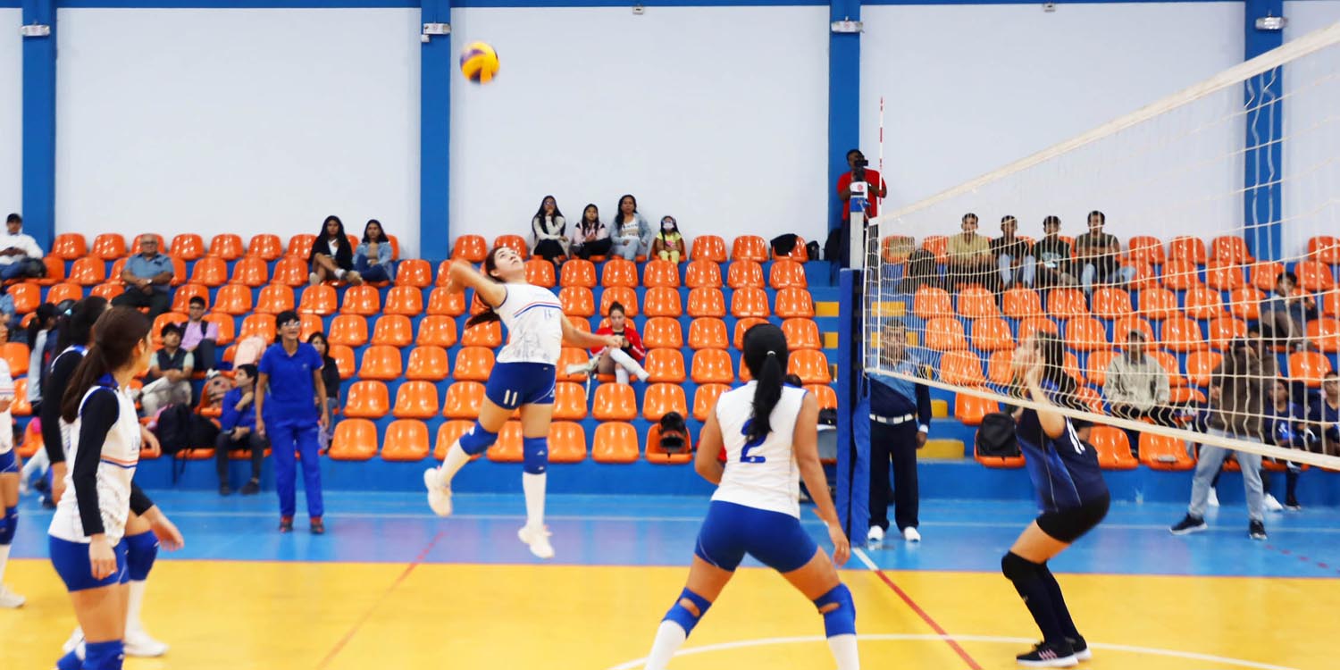 Liga Universitaria: UPAO gana en vóleibol femenino y avanza en segunda ronda - Las orreguianas derrotaron cómodamente 2 a 0 a la UNF